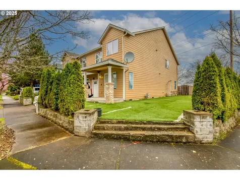15529 NE Alton Street Portland OR 97230