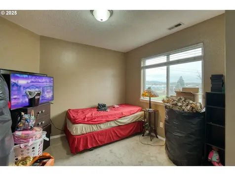 15529 NE Alton Street Portland OR 97230