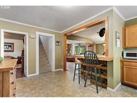 1104 Hill Street Cove OR 97824