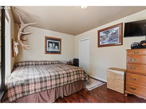 1104 Hill Street Cove OR 97824