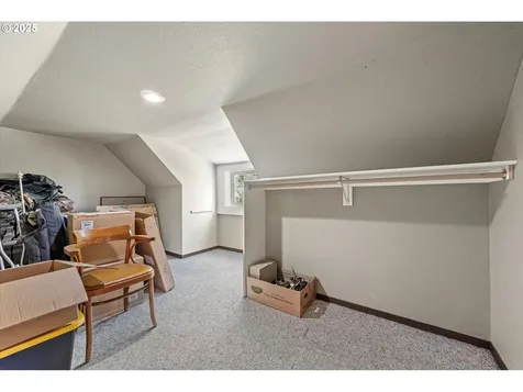 1104 Hill Street Cove OR 97824