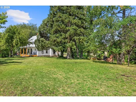 1104 Hill Street Cove OR 97824