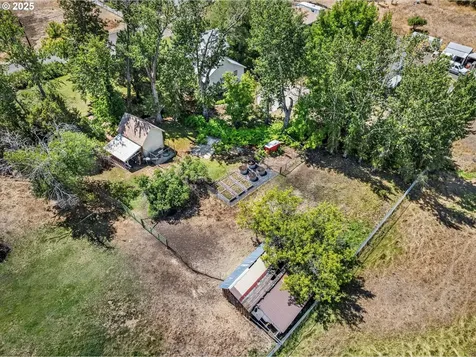 1104 Hill Street Cove OR 97824