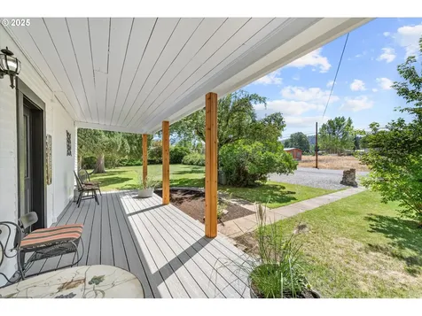 1104 Hill Street Cove OR 97824
