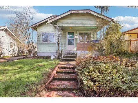 6310 SE 72nd Avenue Portland OR 97206