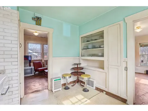 6310 SE 72nd Avenue Portland OR 97206