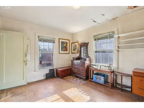 6310 SE 72nd Avenue Portland OR 97206