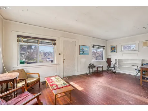 6310 SE 72nd Avenue Portland OR 97206
