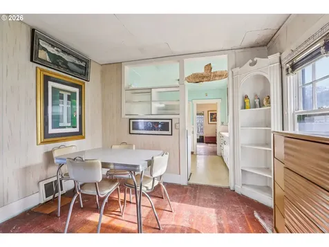 6310 SE 72nd Avenue Portland OR 97206