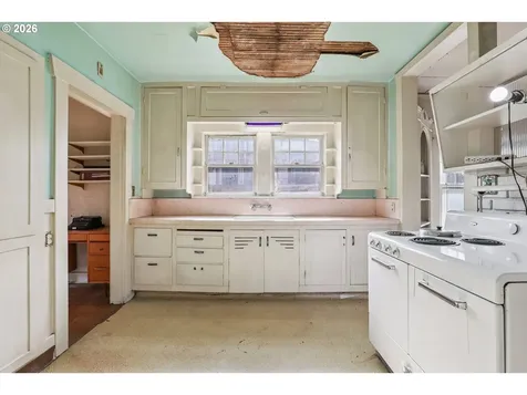 6310 SE 72nd Avenue Portland OR 97206