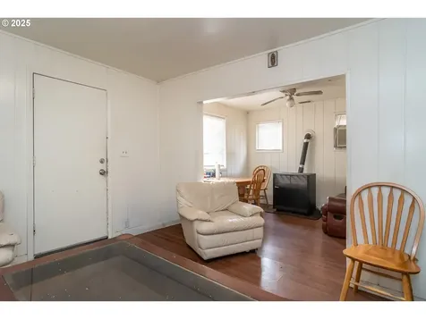 1224 NE Freemont Avenue Roseburg OR 97470