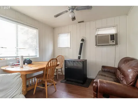 1224 NE Freemont Avenue Roseburg OR 97470