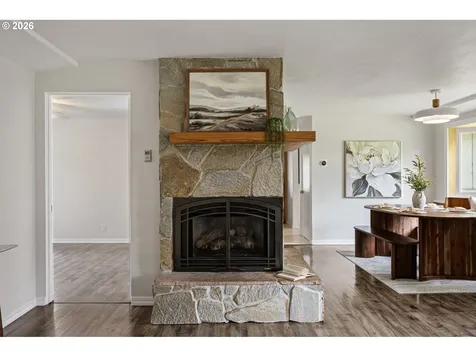 731 S River Road Cottage Grove OR 97424