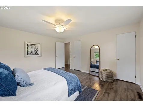 731 S River Road Cottage Grove OR 97424