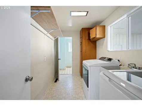 731 S River Road Cottage Grove OR 97424