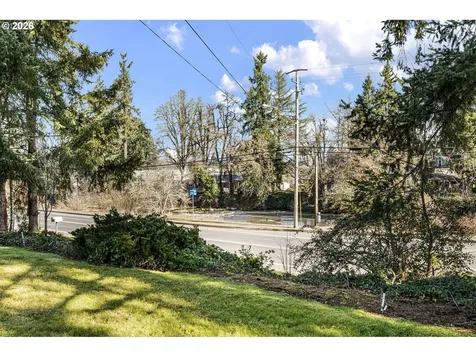 731 S River Road Cottage Grove OR 97424