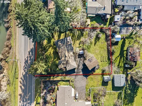 731 S River Road Cottage Grove OR 97424