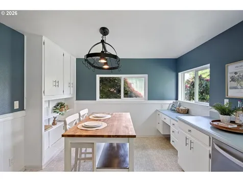 731 S River Road Cottage Grove OR 97424