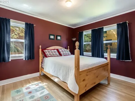 4415 SE Stark Street Portland OR 97215