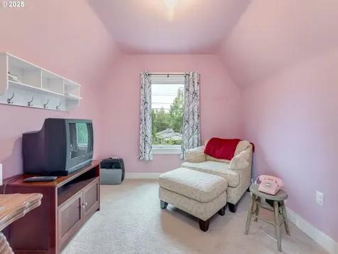 4415 SE Stark Street Portland OR 97215