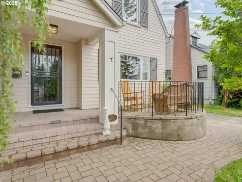 4415 SE Stark Street Portland OR 97215