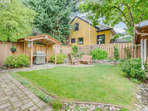 4415 SE Stark Street Portland OR 97215