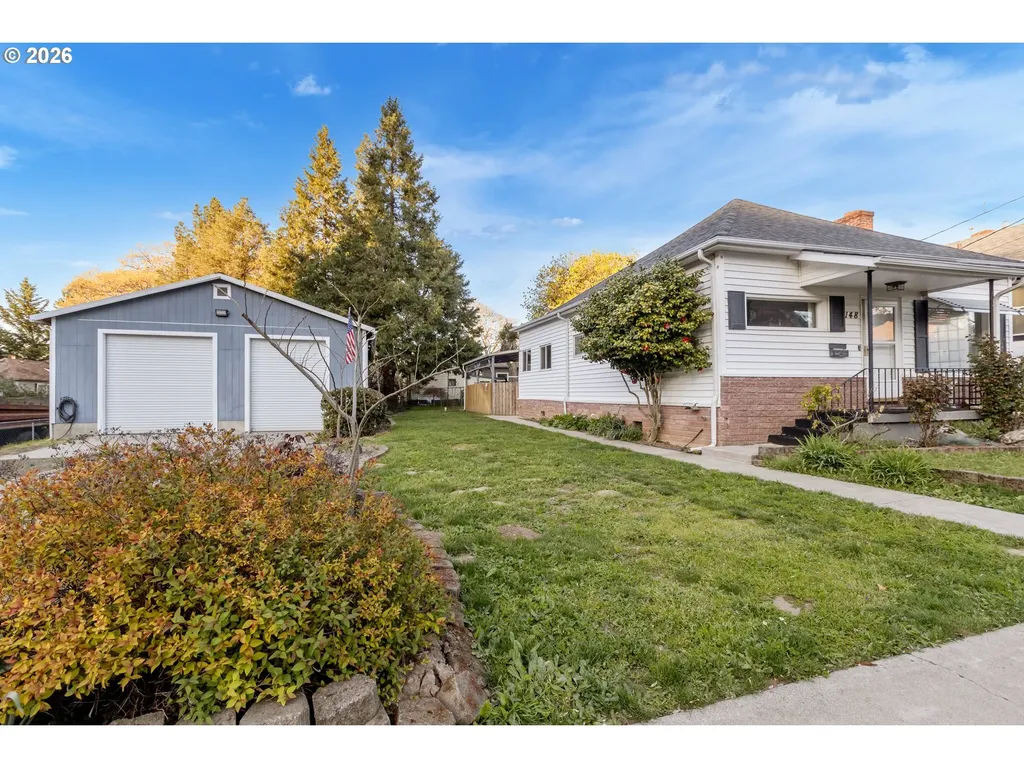 148 SE Houck Avenue Roseburg OR 97470