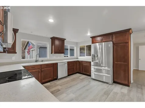 148 SE Houck Avenue Roseburg OR 97470