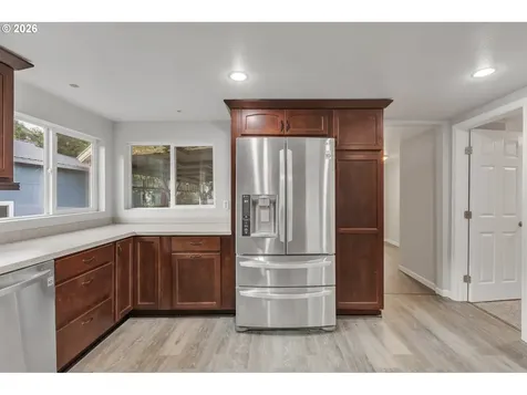 148 SE Houck Avenue Roseburg OR 97470