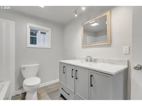 148 SE Houck Avenue Roseburg OR 97470
