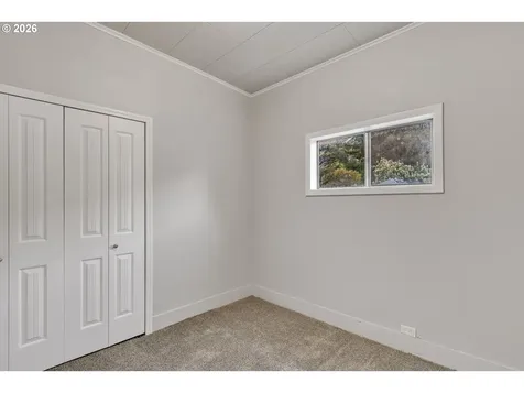 148 SE Houck Avenue Roseburg OR 97470