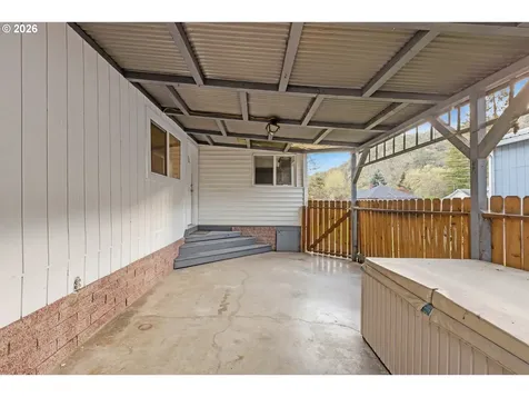 148 SE Houck Avenue Roseburg OR 97470