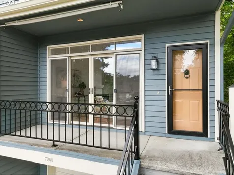 7988 SE Grand Avenue Portland OR 97202