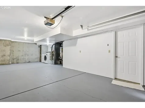 7988 SE Grand Avenue Portland OR 97202