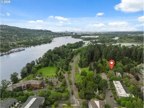 7988 SE Grand Avenue Portland OR 97202