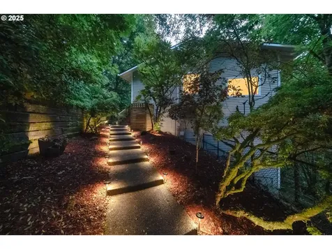 17867 Sundown Court Lake Oswego OR 97034