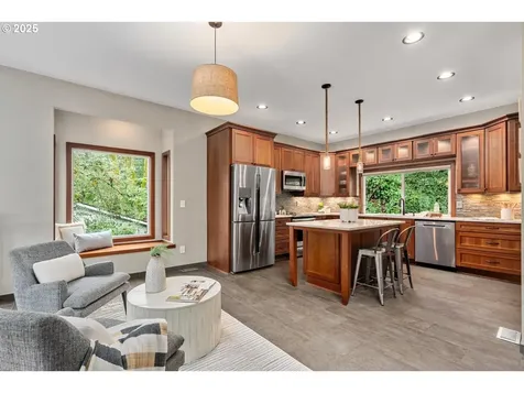 17867 Sundown Court Lake Oswego OR 97034