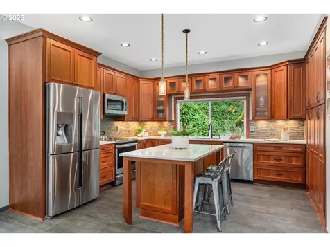 17867 Sundown Court Lake Oswego OR 97034