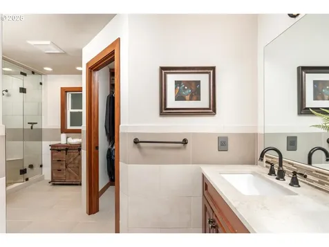 17867 Sundown Court Lake Oswego OR 97034