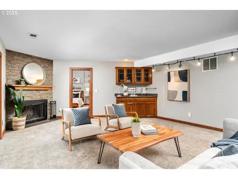 17867 Sundown Court Lake Oswego OR 97034