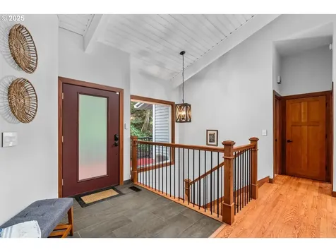 17867 Sundown Court Lake Oswego OR 97034