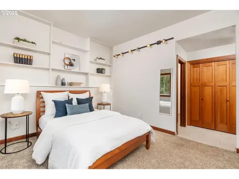 17867 Sundown Court Lake Oswego OR 97034