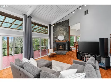 17867 Sundown Court Lake Oswego OR 97034