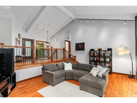 17867 Sundown Court Lake Oswego OR 97034