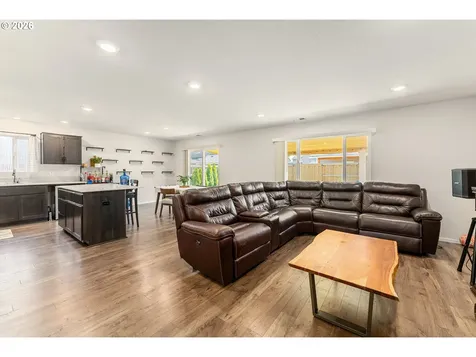 4734 Ranger Avenue NE Salem OR 97305