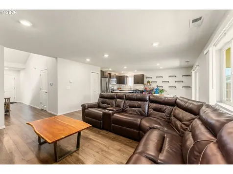 4734 Ranger Avenue NE Salem OR 97305