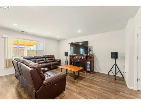 4734 Ranger Avenue NE Salem OR 97305
