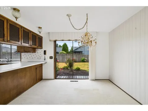 2177 Firth Avenue Springfield OR 97477