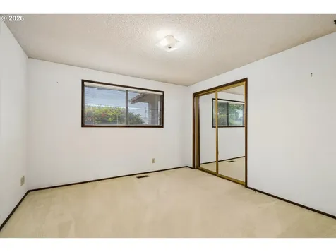 2177 Firth Avenue Springfield OR 97477