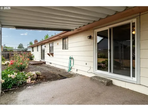 2177 Firth Avenue Springfield OR 97477